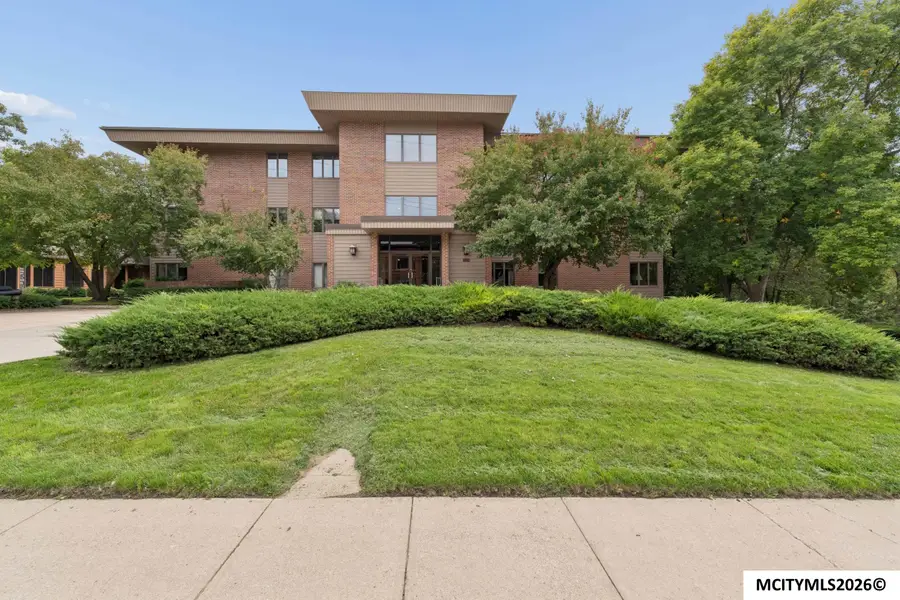 361 S Pennsylvania Ave, Mason City, IA 50401 - #2