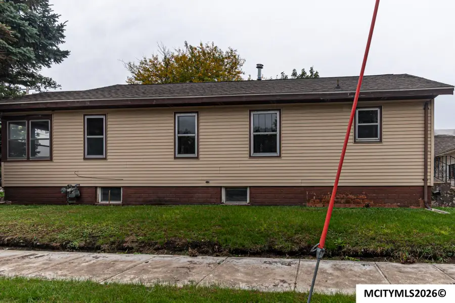 24 16th NE, Mason City, IA 50401 - #2