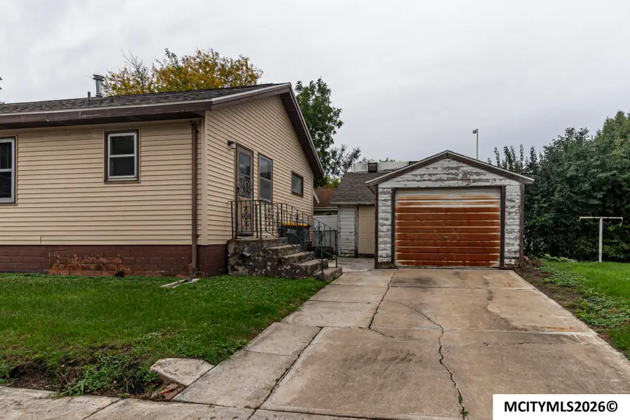 24 16th NE, Mason City, IA 50401 - #3