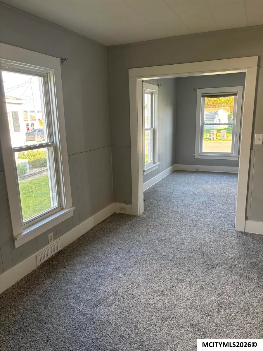 23 21st St SE, Mason City, IA 50401 - #2