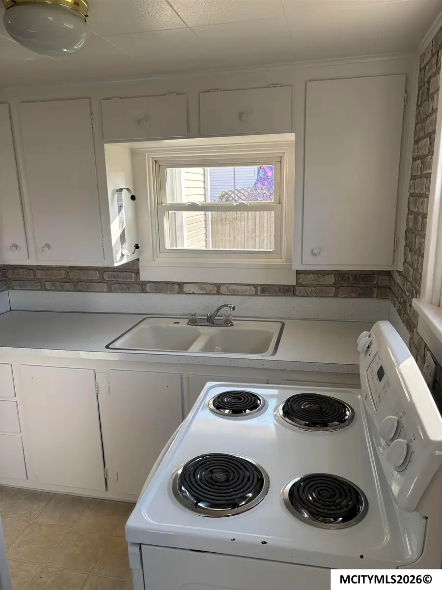 23 21st St SE, Mason City, IA 50401 - #3