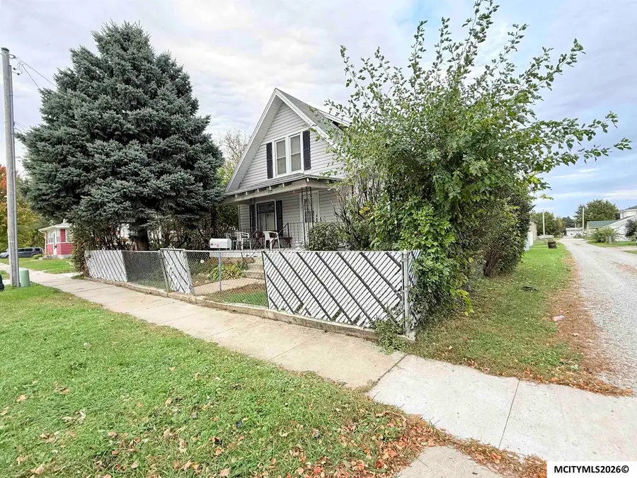 1533 N Jefferson Ave, Mason City, IA 50401 - #3
