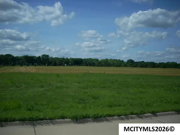225 Sumac, MASON CITY, IA 50401