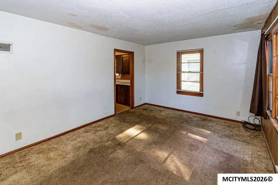 744 16TH NE, Mason City, IA 50401 - #3