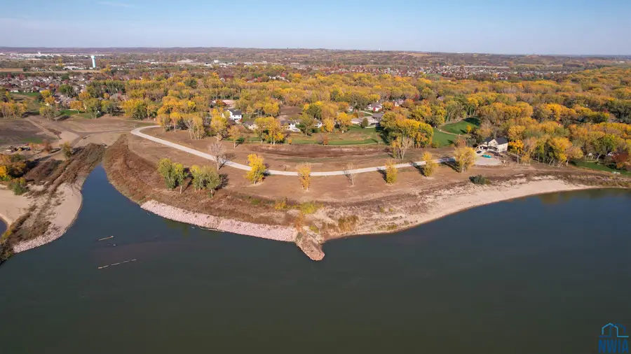 708 Firethorn Trail #5, Dakota Dunes, SD 57049 - Image #2