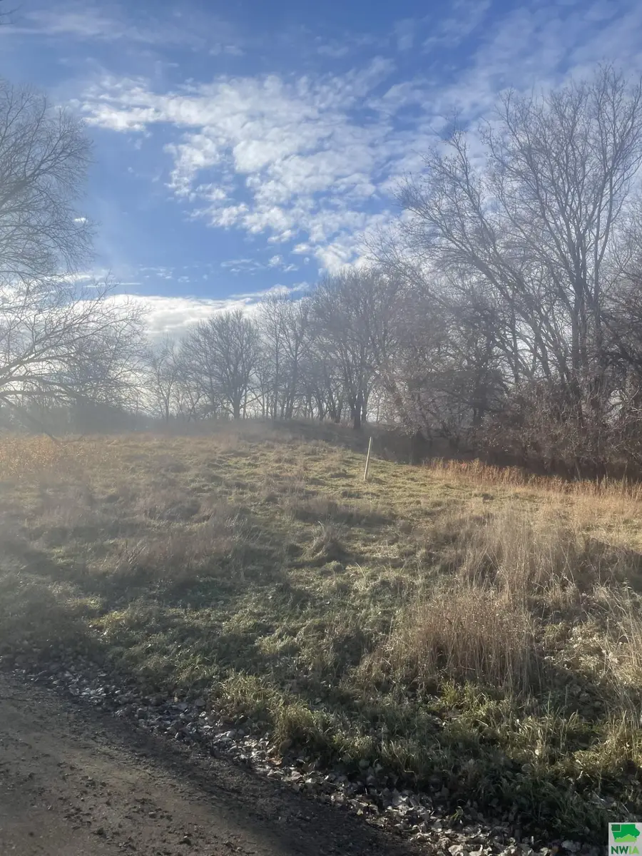 3901 W 19TH ST, Sioux City, IA 51103 - Image #2