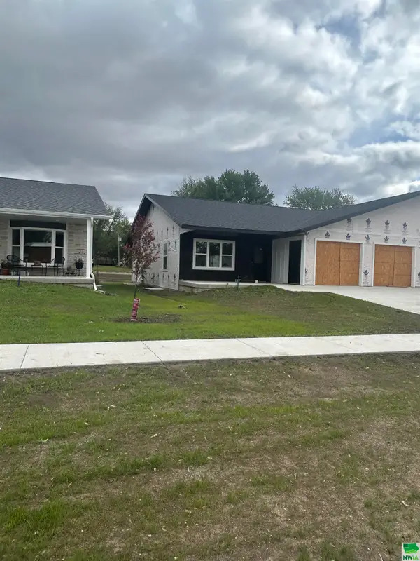 615 7th Street, Sheldon, IA 51201