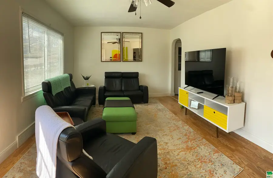 313 30TH ST, Sioux City, IA 51104 - Image #3