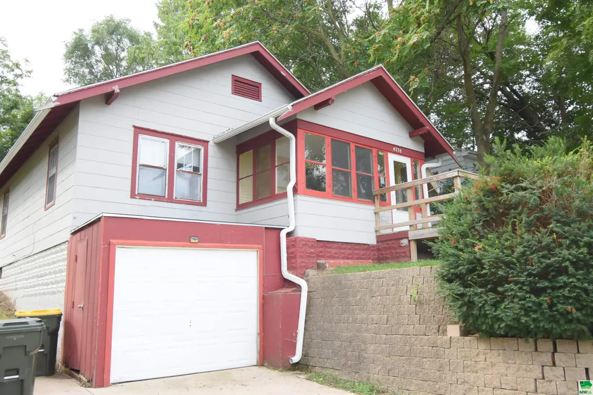 4238 Davis Ave, Sioux City, IA 51106 - Image #1