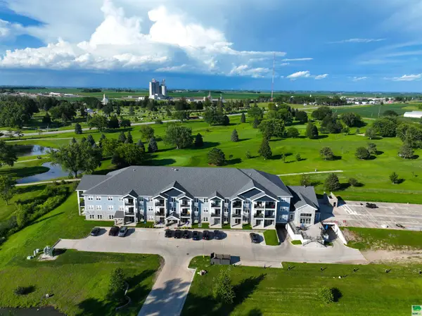 201 Sunrise Park Rd. #116, Storm Lake, IA 50588