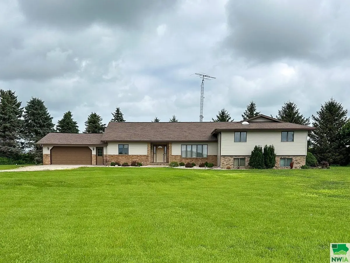 47902 170th Ave, Laurens, IA 50554 - Image #1