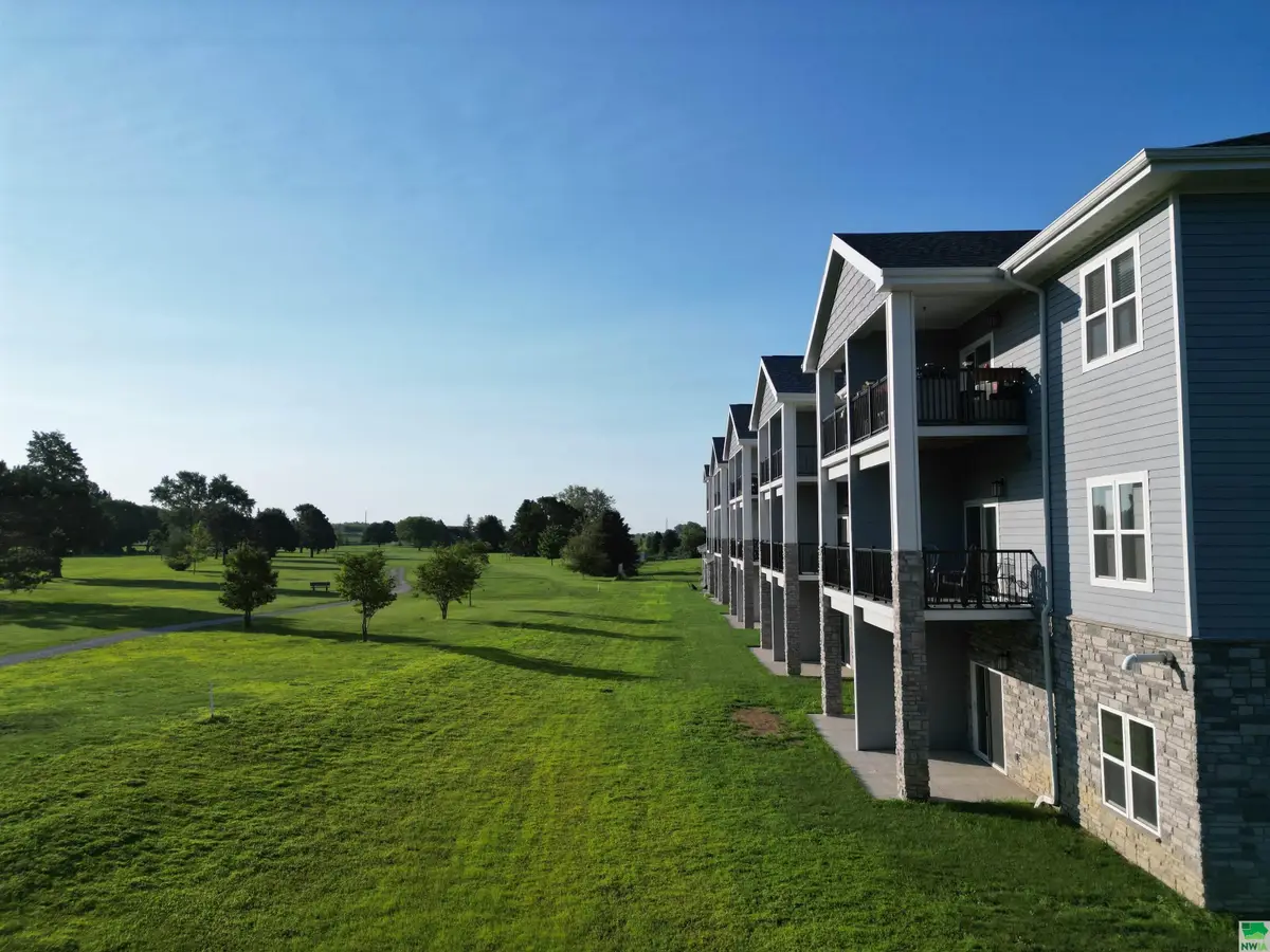 201 Sunrise Park Rd #101, Storm Lake, IA 50588 - Image #1