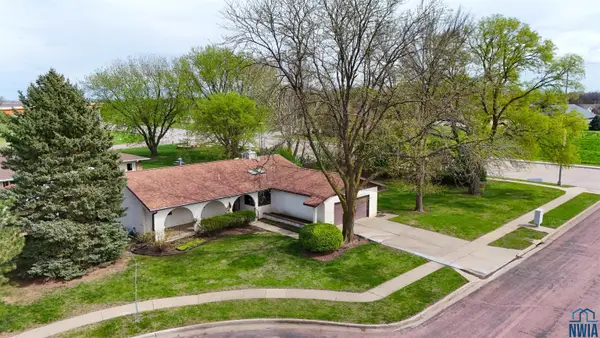 709 Brooks Dr, Vermillion, SD 57069