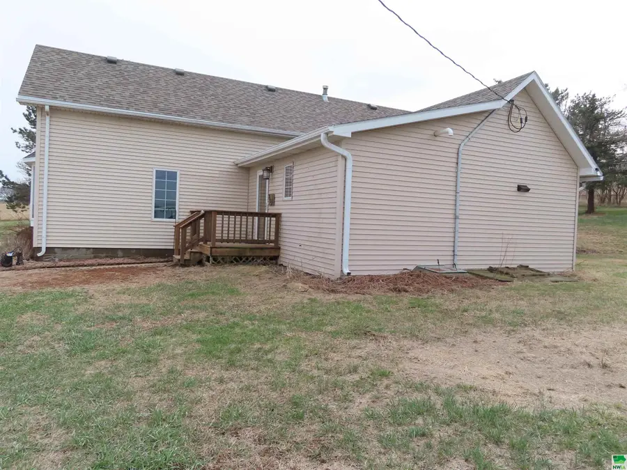 2135 Hancock Ave, Moville, IA 51039 - Image #2