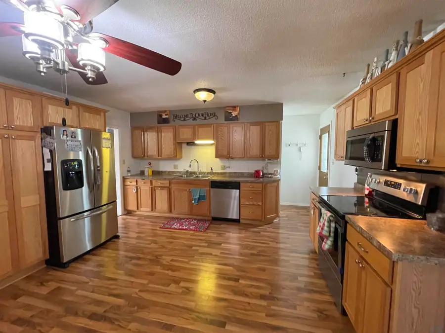 1001 E 8TH ST, Storm Lake, IA 50588 - Image #3