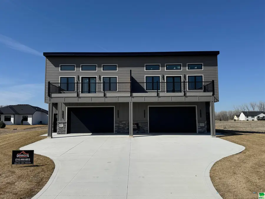 910 S TURTLE CV, North Sioux City, SD 57049 - Image #2