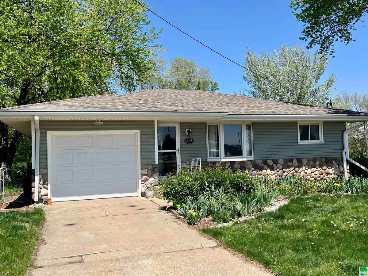 4228 Old Lakeport Road, Sioux City, IA 51106 - Image #1