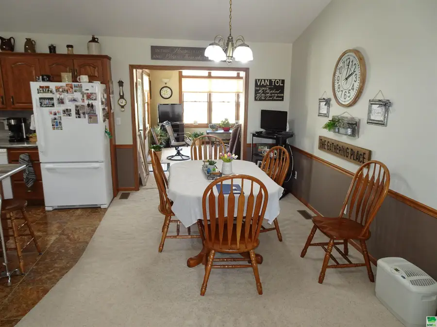 602 E 3rd St., Sanborn, IA 51248 - Image #3