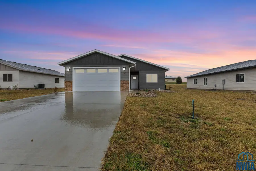 1102 S 6th Ave, Rock Rapids, IA 51246 - Image #2