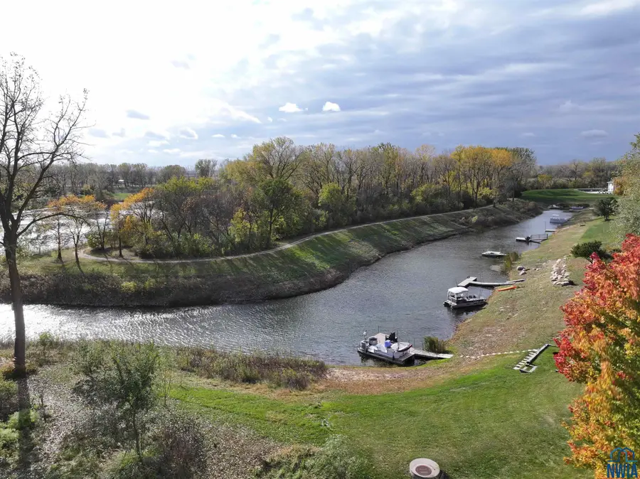 101 Shore Place Court, South Sioux City, NE 68776 - Image #2