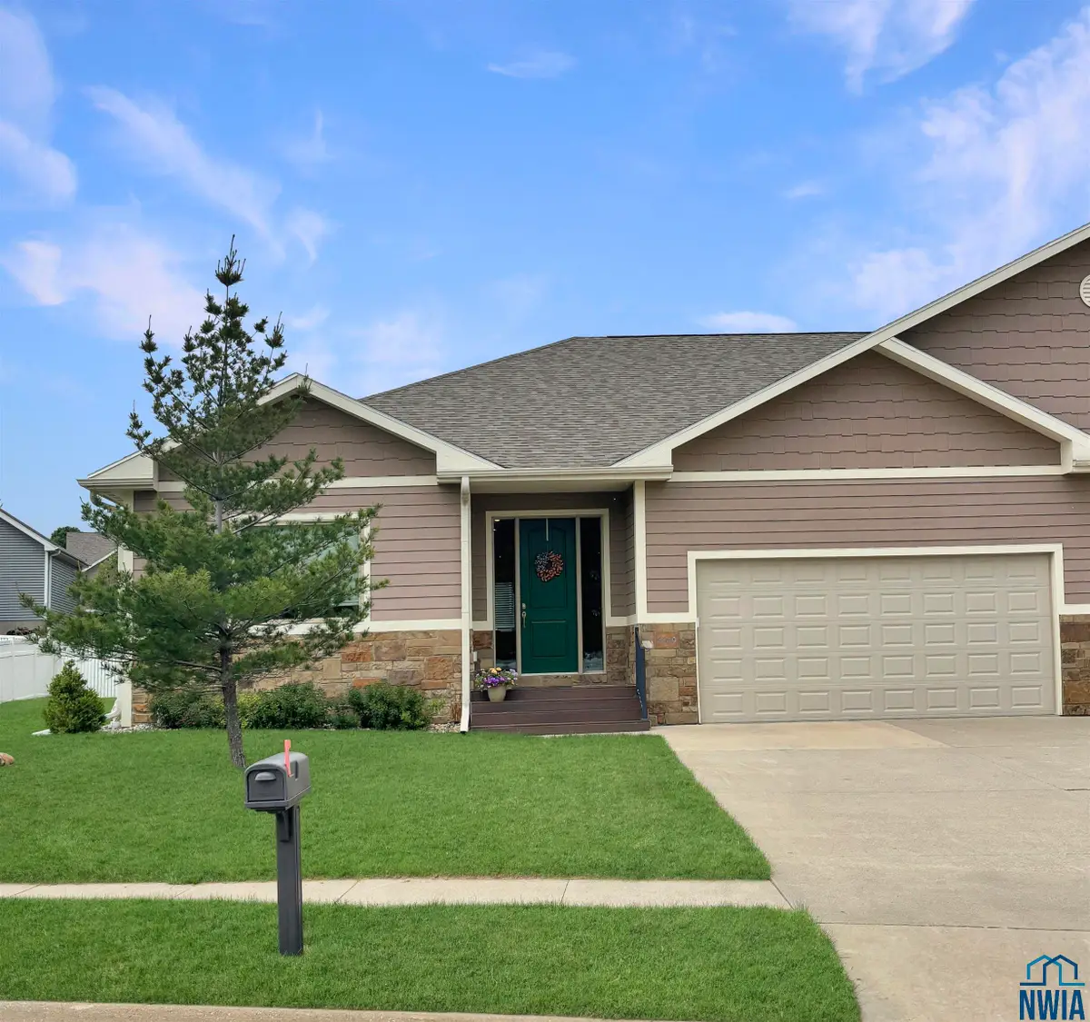 4619 S Lakeport St, Sioux City, IA 51106 - Image #1