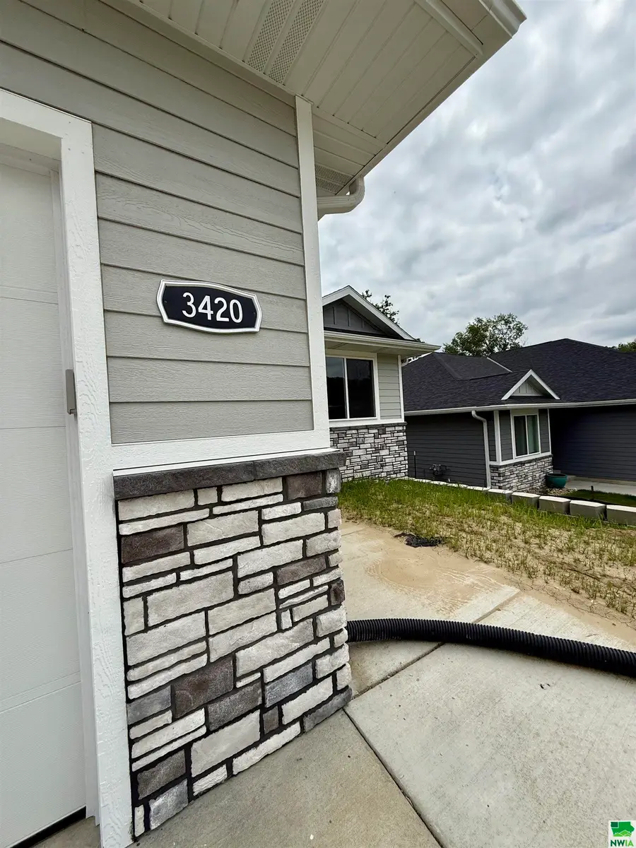 3420 Lafayette Court, Sioux City, IA 51104 - Image #2