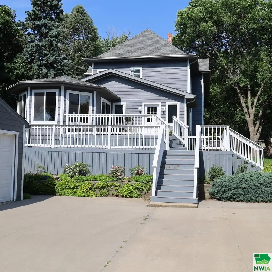 606 S Carroll St, Rock Rapids, IA 51246 - Image #2