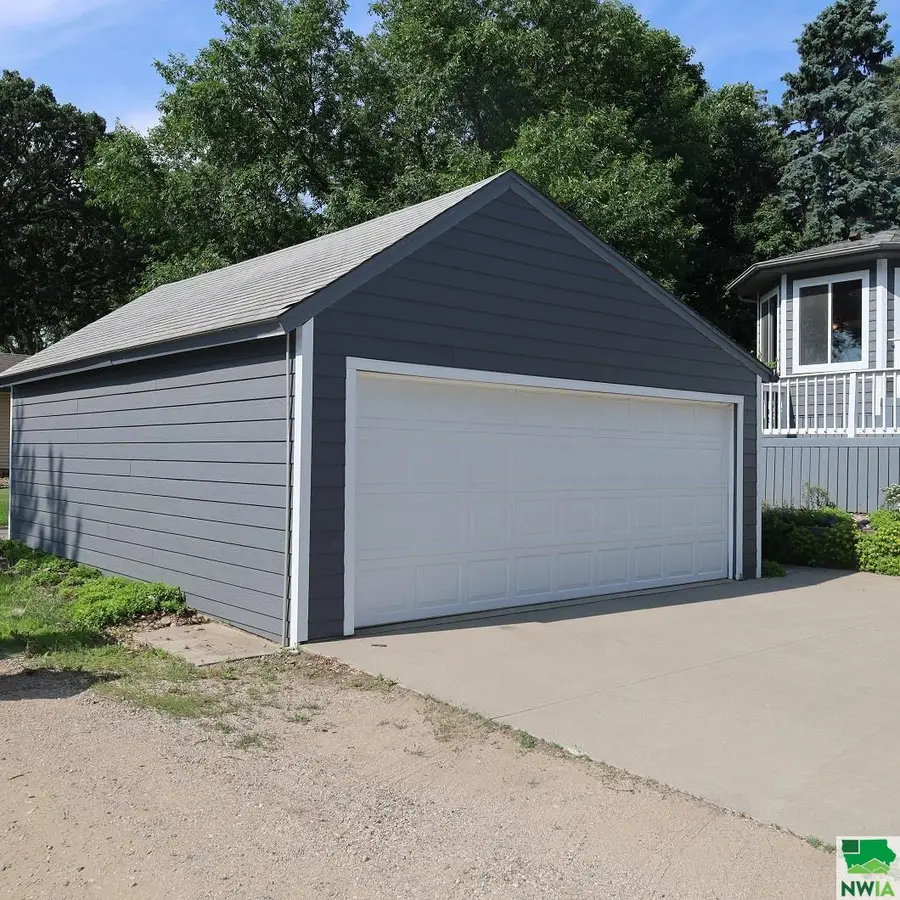 606 S Carroll St, Rock Rapids, IA 51246 - Image #3