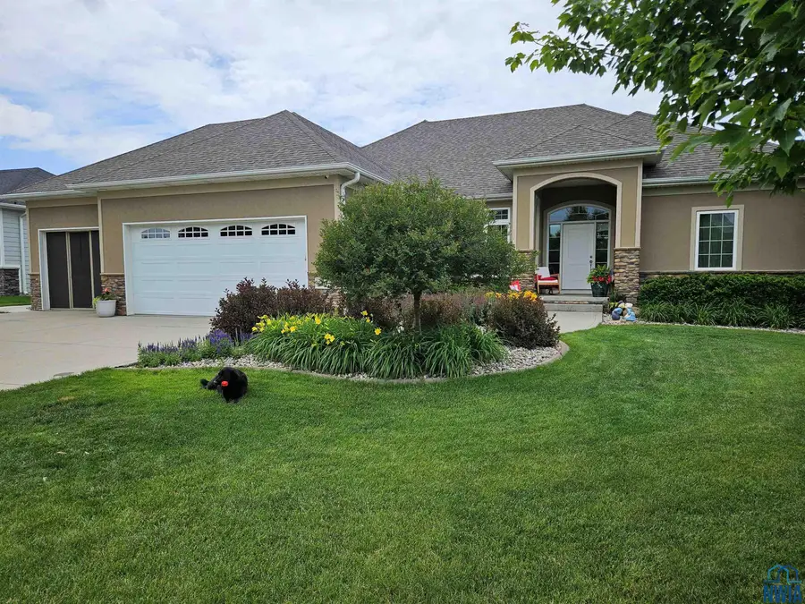 170 Saddlebrook Ct, Dakota Dunes, SD 57049 - Image #2