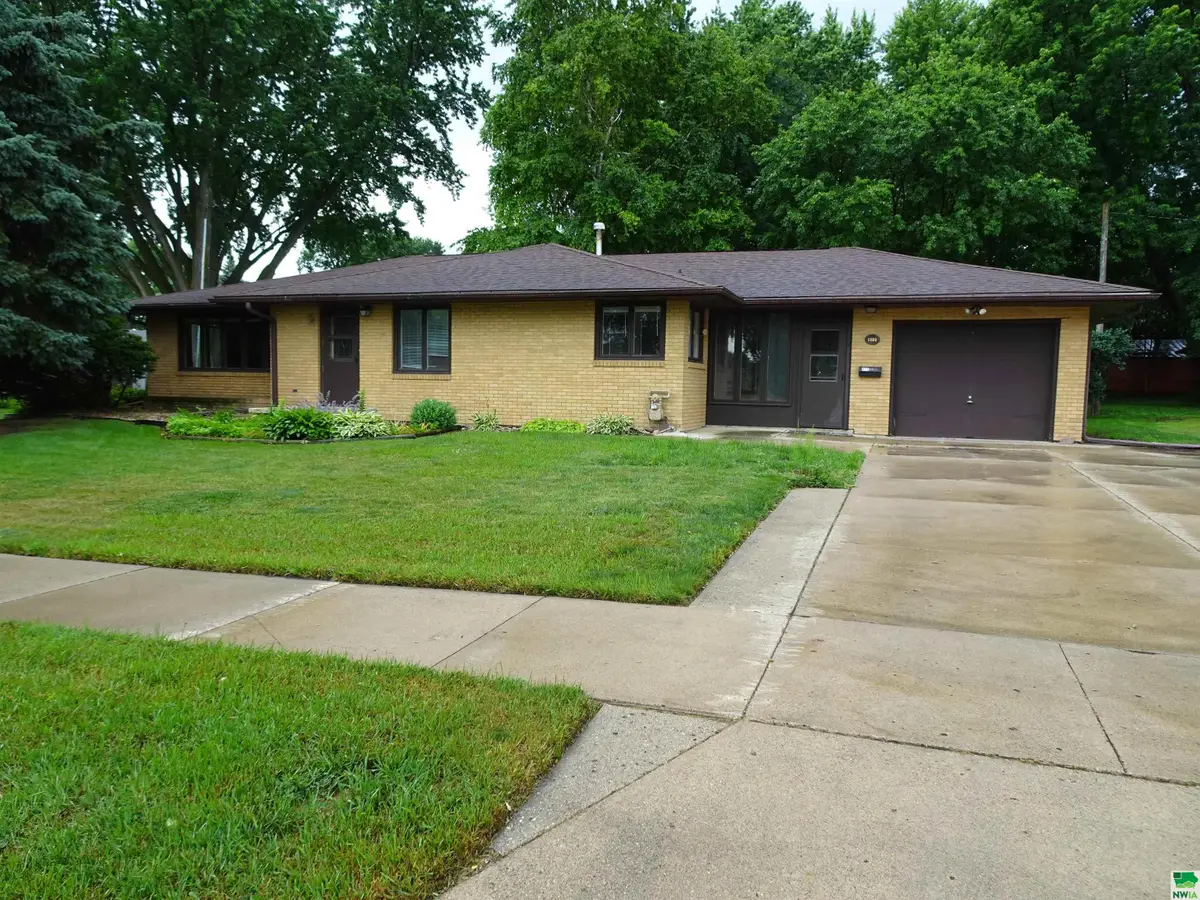612 5th Street, Sheldon, IA 51201 - Image #1