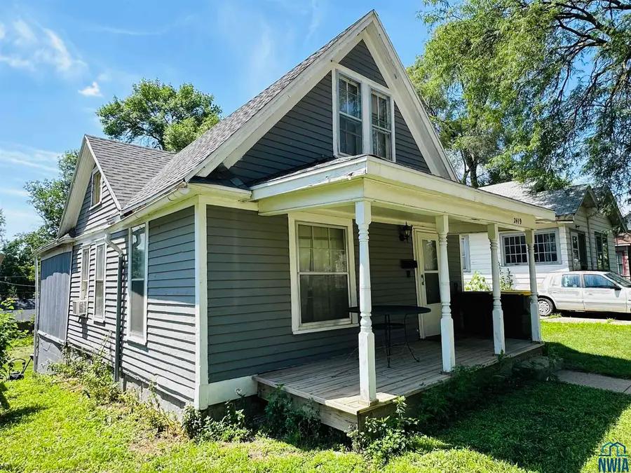 2419 S Cedar St, Sioux City, IA 51106 - Image #2