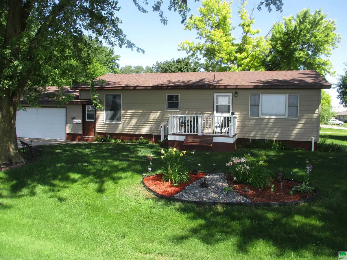 500 W Veterans Rd, Laurens, IA 50554 - Image #1