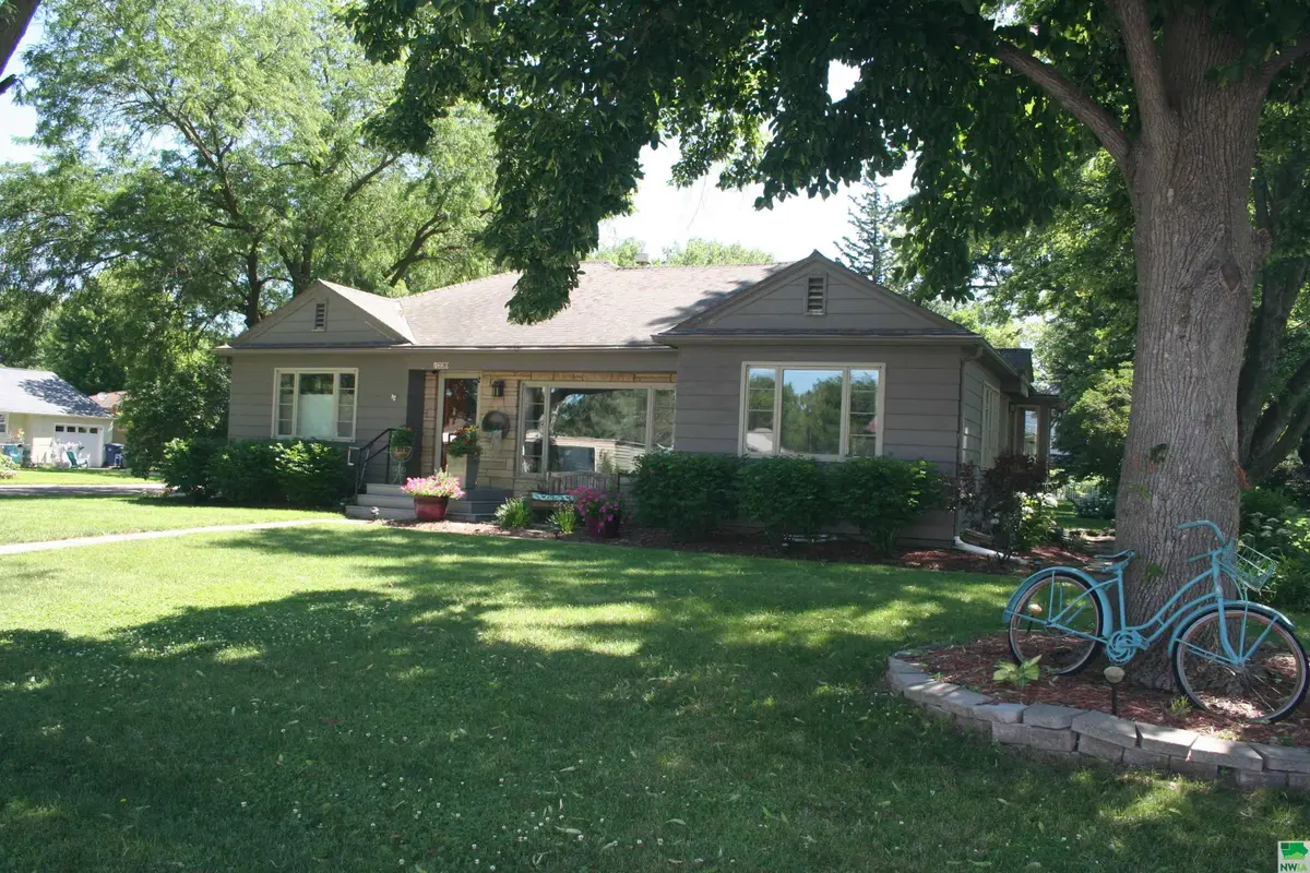 1220 Ave L, Hawarden, IA 51023 - Image #1