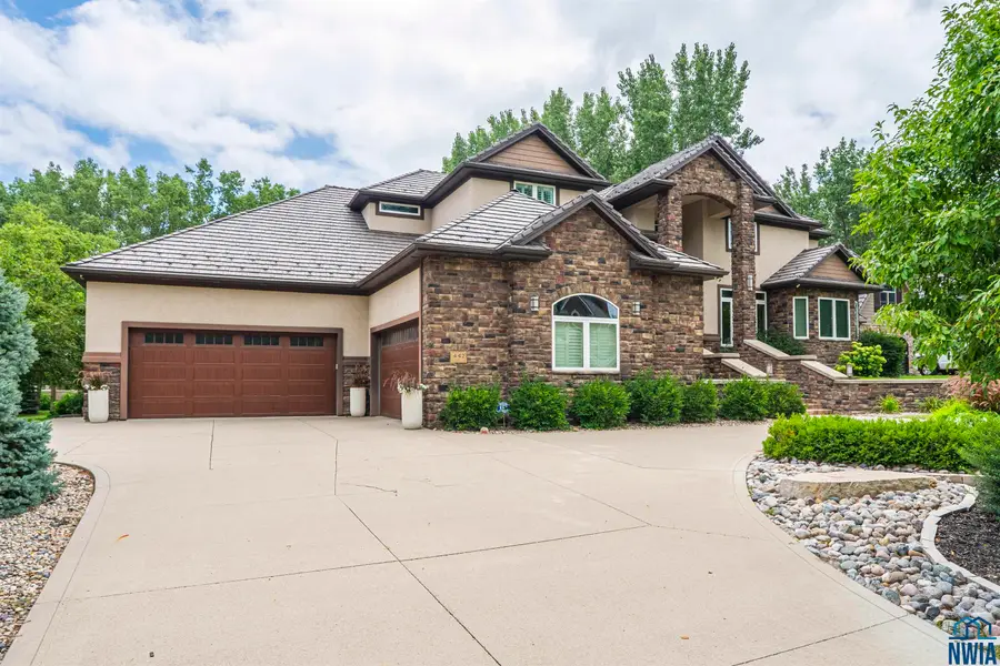 442 Firethorn Trail, Dakota Dunes, SD 57049 - Image #2