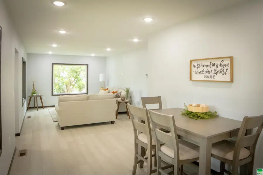 208 2nd Ave, Sibley, IA 51249 - Image #2