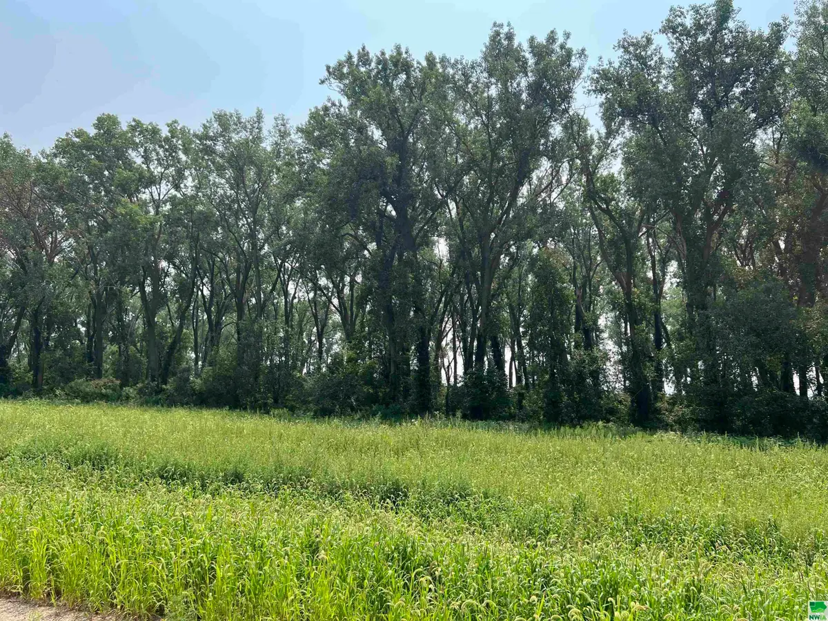 46047 Daniel Place, Vermillion, SD 57069 - Image #1