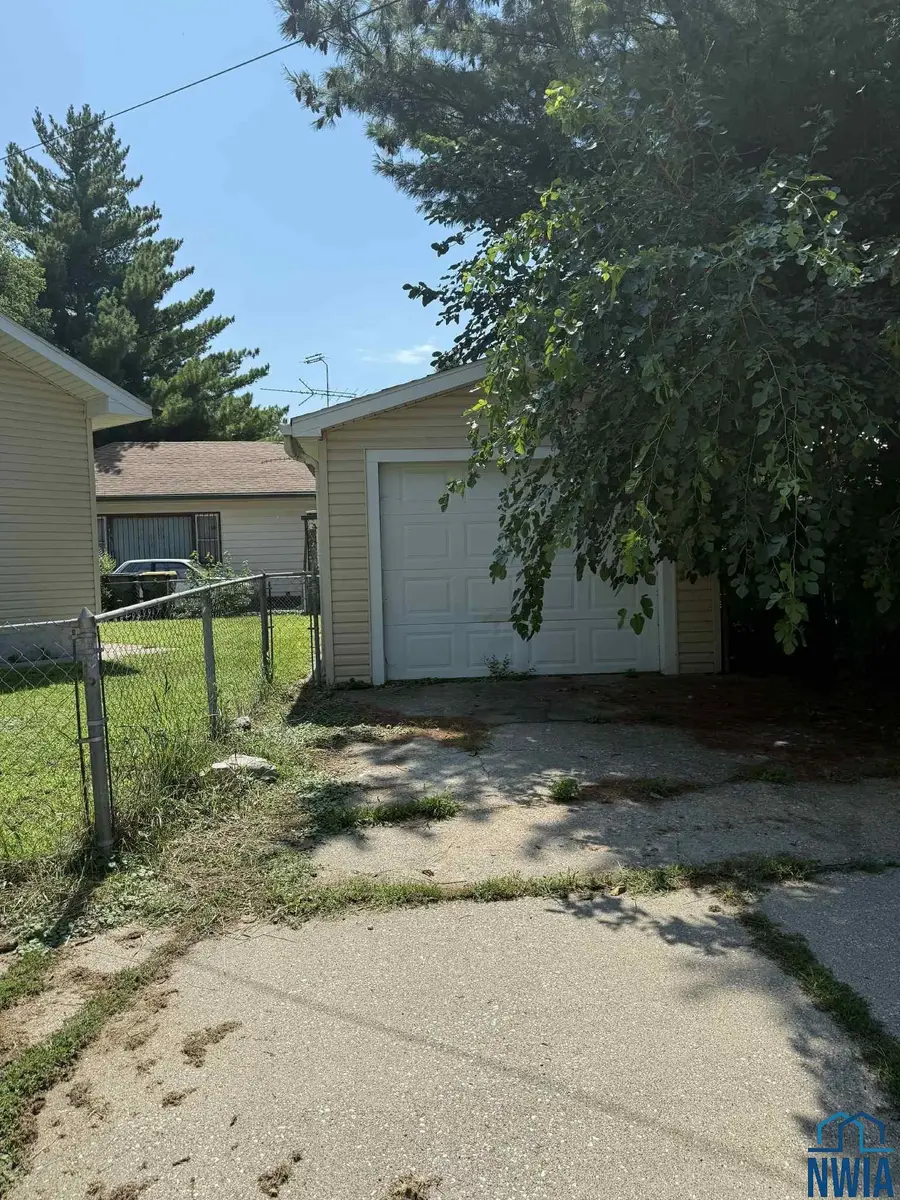 800 PAUL AVE, Sioux City, IA 51109 - Image #3