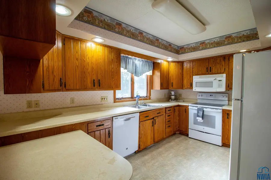 106 NW 8TH ST, Pocahontas, IA 50574 - Image #3