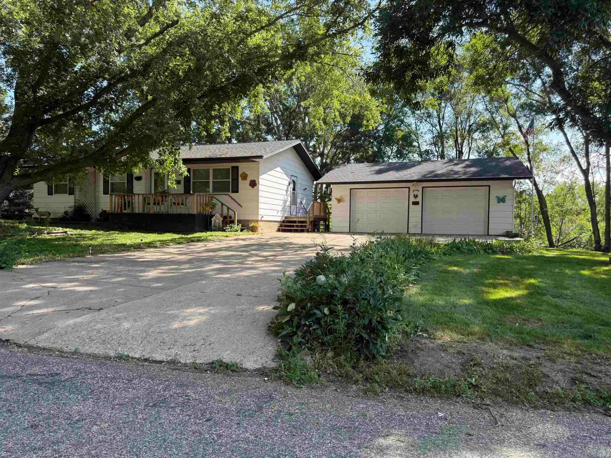 2040 Clover Dr., Akron, IA 51001 - Image #1