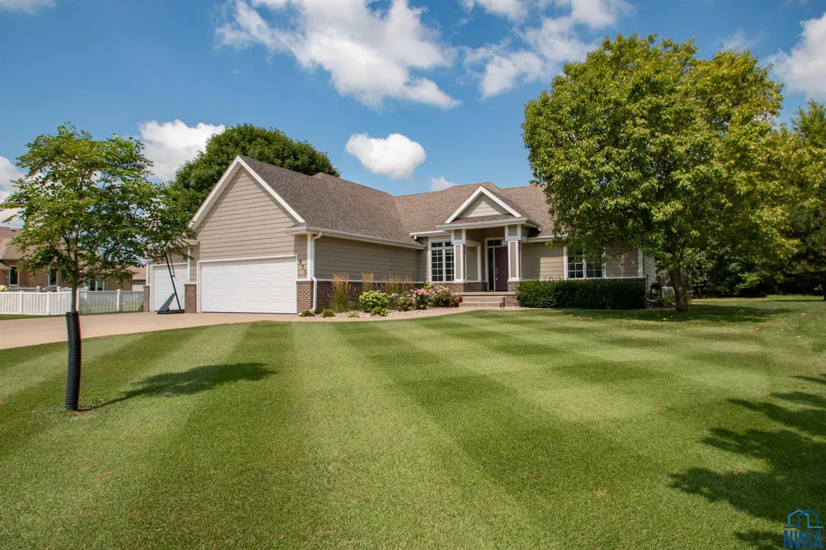 573 Oxbow Trail, Dakota Dunes, SD 57049 - Image #1