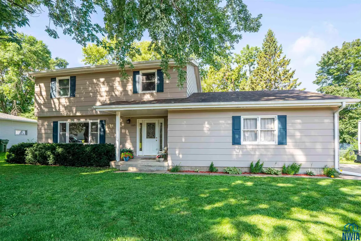 1225 3rd Ave SW, Le Mars, IA 51031 - Image #1