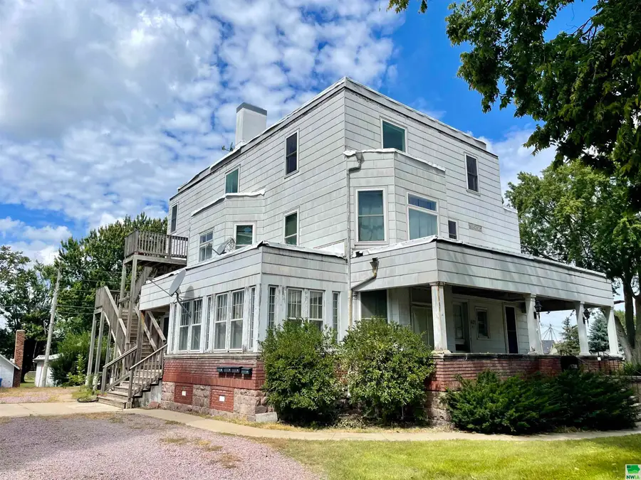 401 CENTRAL AVE SW, Le Mars, IA 51031 - Image #2