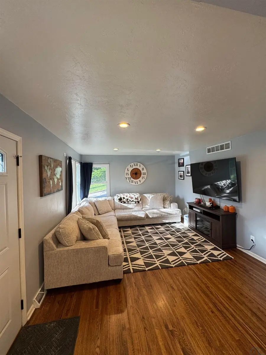 2020 McDonald St, Sioux City, IA 51104 - Image #2