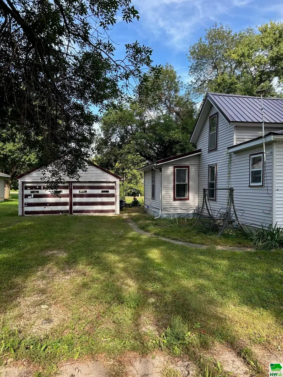 103 3rd St W, Lake Park, IA 51347 - Image #2