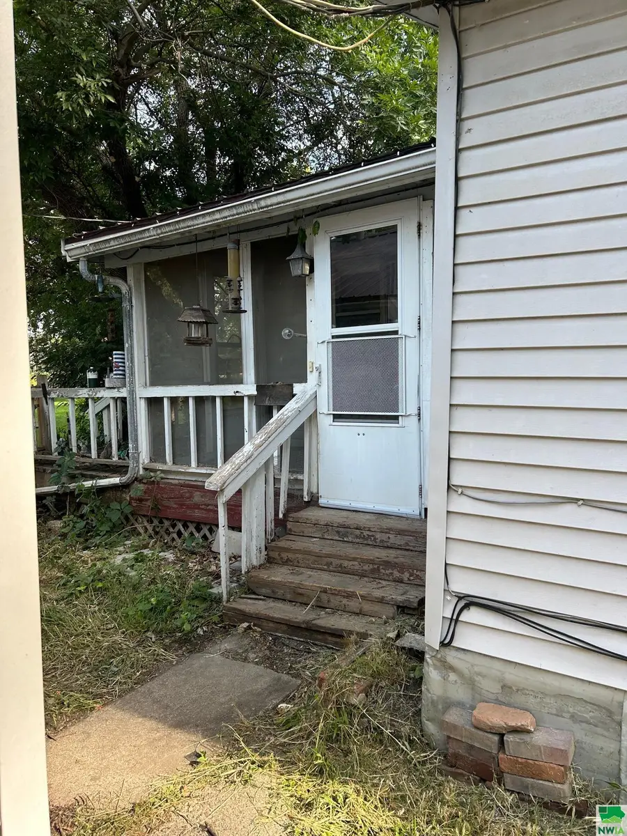 103 3rd St W, Lake Park, IA 51347 - Image #3