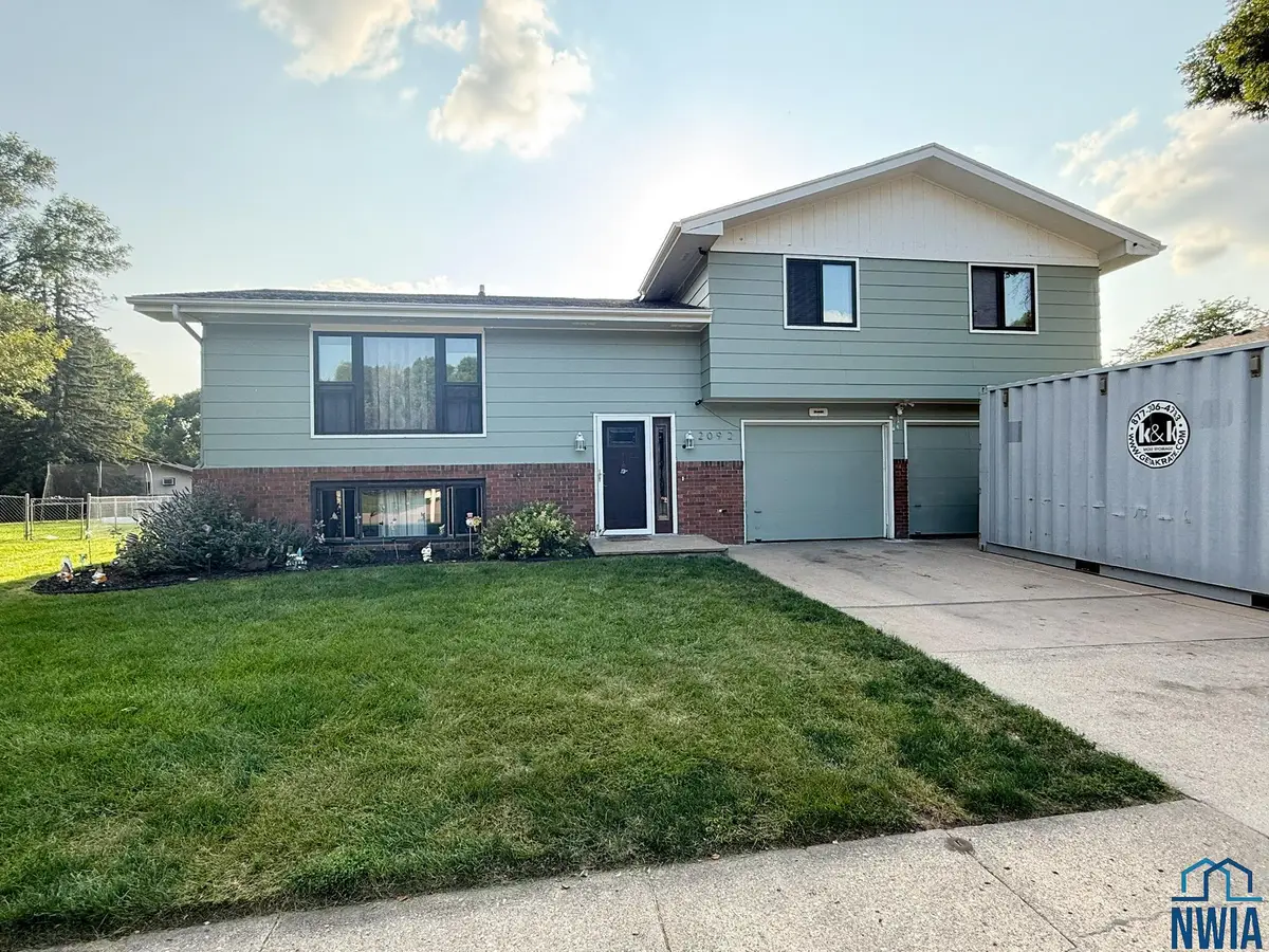 2092 Roundtable Road, Sergeant Bluff, IA 51054 - Image #1