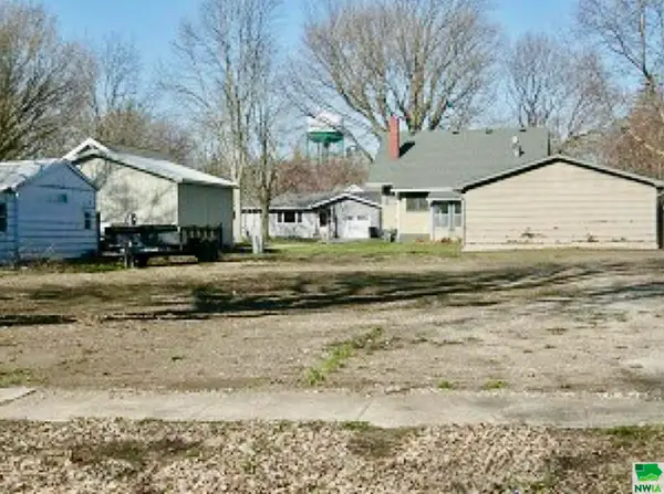 1110 13th Street, Onawa, IA 51040