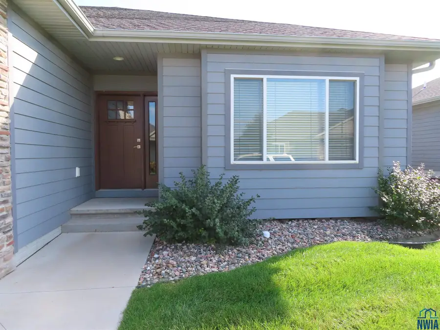 5260 Overlook Lane, Sioux City, IA 51106 - Image #2