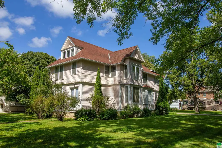 104 W OLIVE ST, Laurens, IA 50554 - Image #2