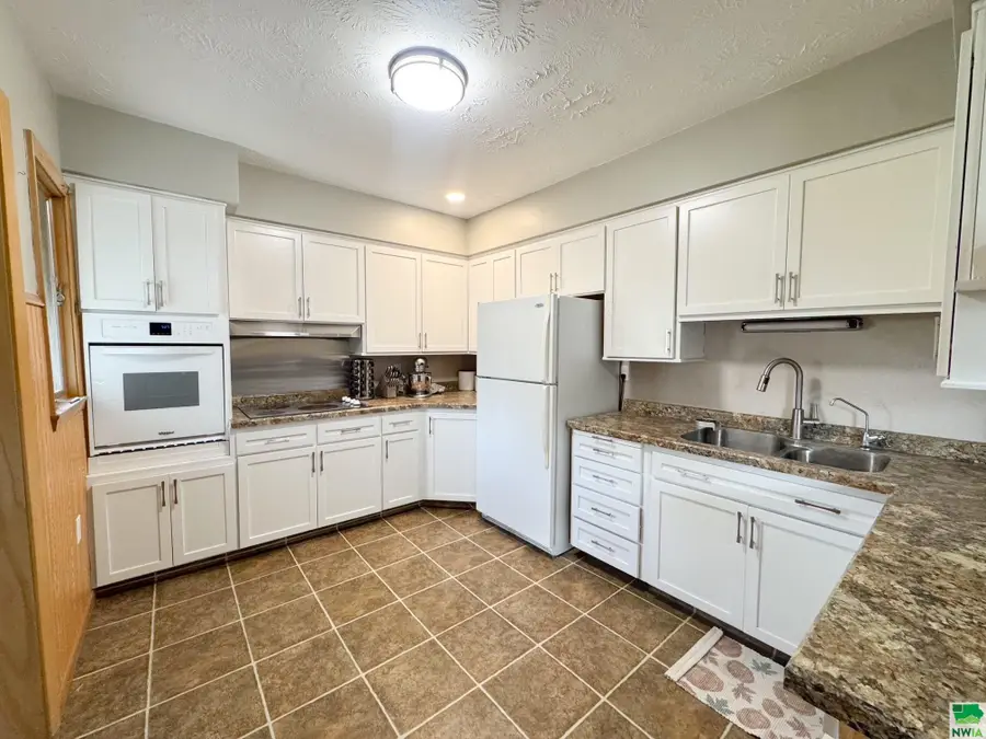 1002 First Ave, Rock Rapids, IA 51246 - Image #2